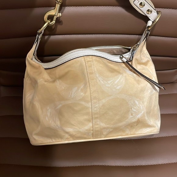 Coach F10698 Gold Hampton hobo Handbag - Picture 1 of 4